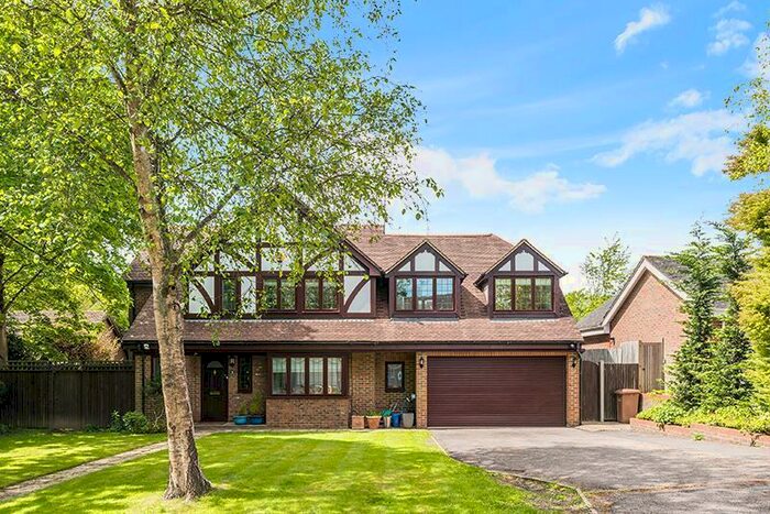 5 Bedroom Detached House To Rent In Heathlands, Tadworth, Surrey, KT20