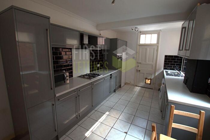 4 Bedroom Terraced House To Rent In Tennyson Street, Evington, LE2