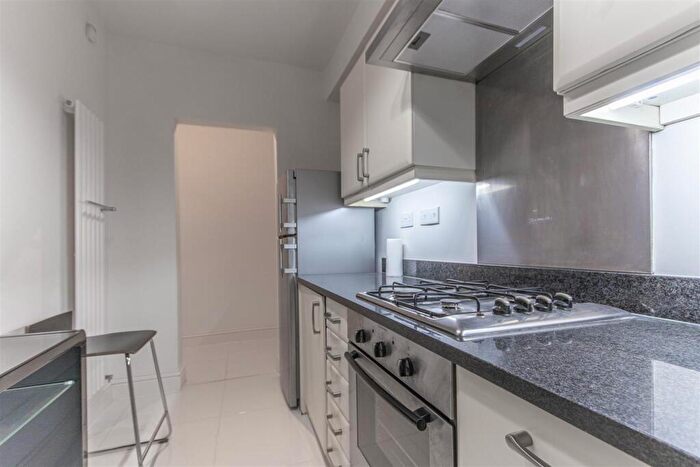 2 Bedroom Apartment To Rent In Fitzjohn Avenue, Hampstead, NW3