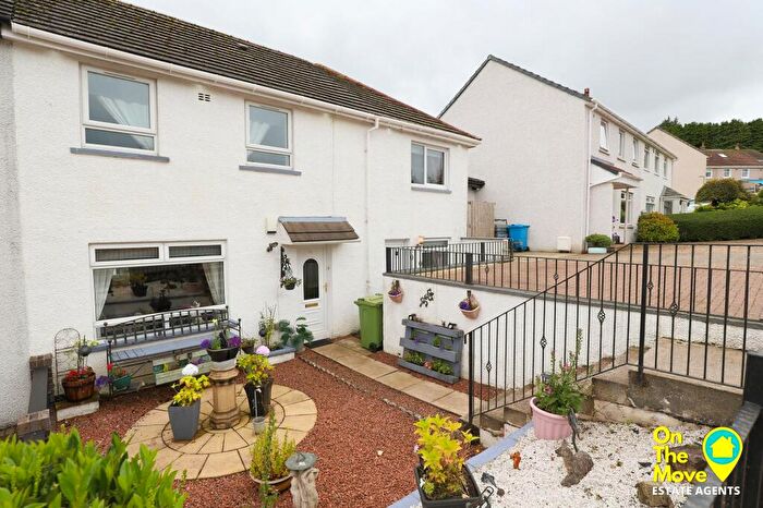3 Bedroom Semi-Detached House For Sale In Hill Drive, Eaglesham, G76