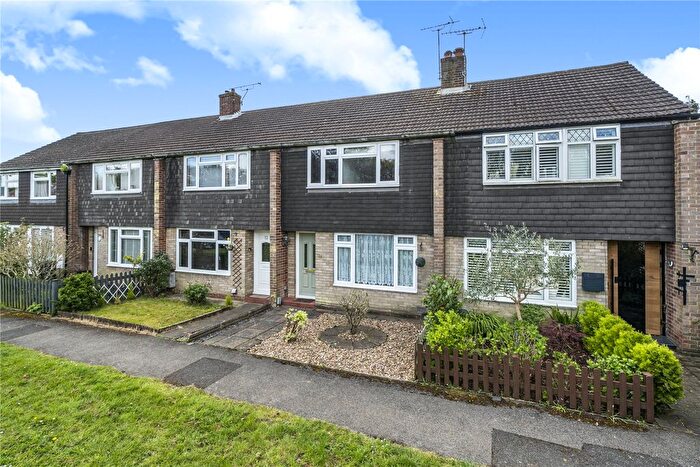 3 Bedroom Terraced House For Sale In Knaphill, Woking, Surrey, GU21