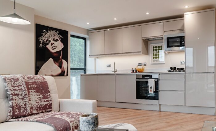 1 Bedroom Apartment To Rent In North Street, Leeds, West Yorkshire, LS2