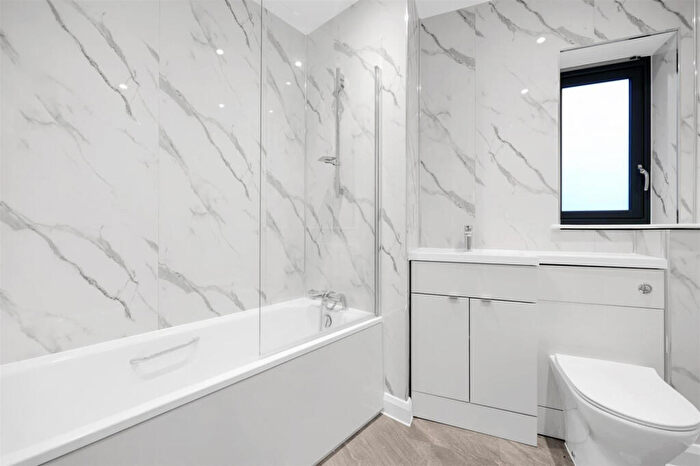 1 Bedroom Flat To Rent In Romford, RM7