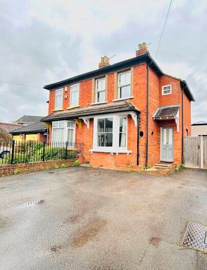 3 Bedroom Property To Rent In Belmont Crescent, Maidenhead, SL6