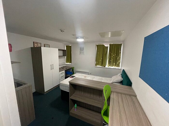 Studio To Rent In Bridge Road, Birmingham, B8