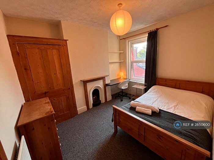 5 Bedroom Terraced House To Rent In Milton Road, Southampton, SO15