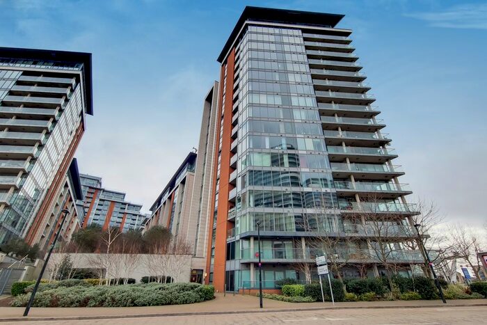 3 Bedroom Flat To Rent In Western Gateway, London, E16