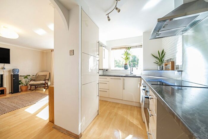 2 Bedroom Flat For Sale In Crosslet Vale, Greenwich, SE10