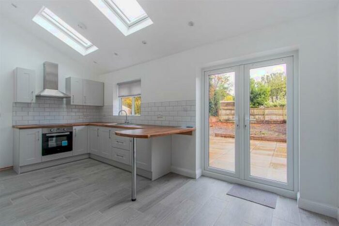 4 Bedroom House To Rent In Pum Erw Road, Heath, Cardiff, CF14