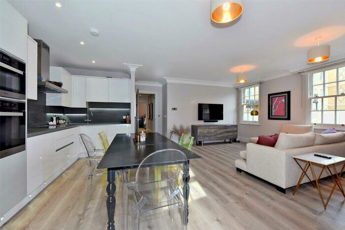 2 Bedroom Apartment To Rent In Riverside Walk, Windsor, Berkshire, SL4