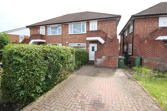 2 Bedroom Maisonette To Rent In Bisley Close, Worcester Park, KT4
