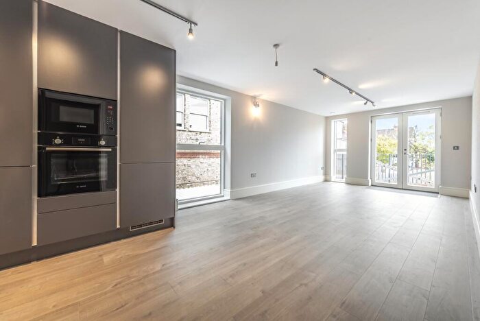 1 Bedroom Flat To Rent In Plassy Road Catford, SE6