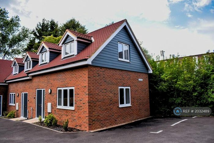 1 Bedroom Semi-Detached House To Rent In Platinum House, Leatherhead, KT22