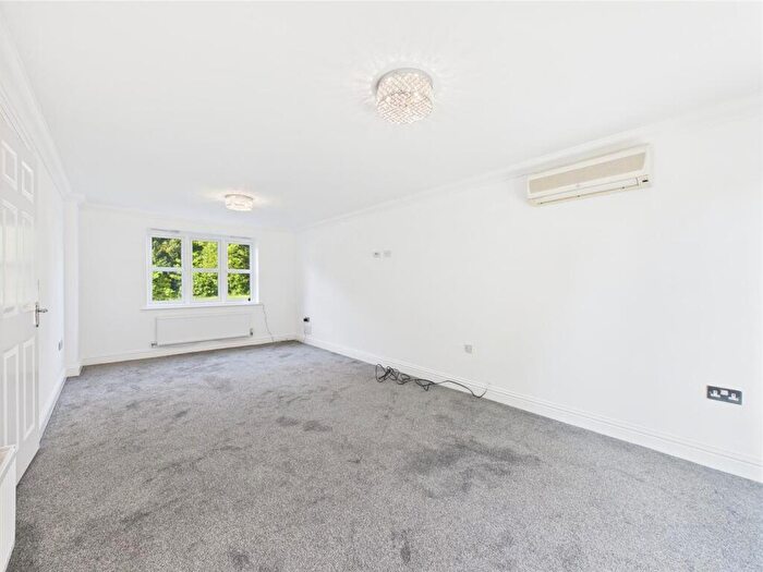 5 Bedroom Detached House To Rent In Beechwood Park Drive, Darley Park, Derby, DE22