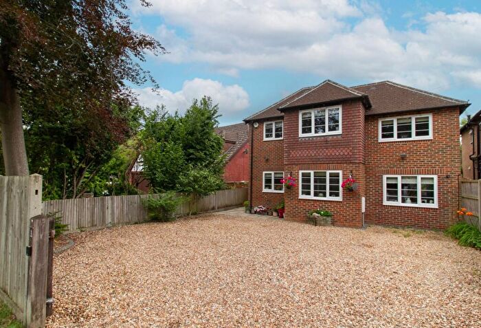 4 Bedroom Detached House For Sale In Crookham Road, Church Crookham, GU51