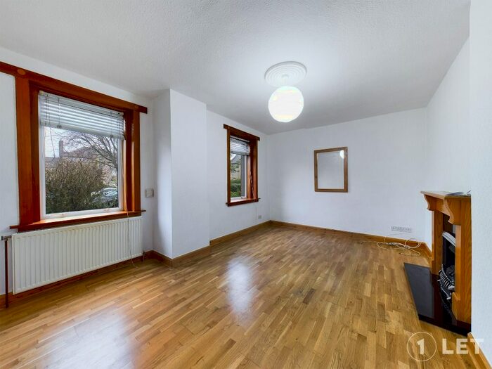 2 Bedroom Flat To Rent In Whitson Road, Balgreen, Edinburgh, EH11