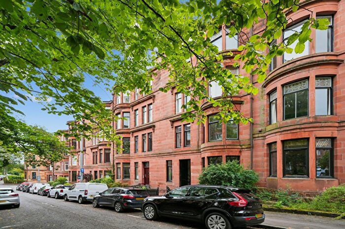 2 Bedroom Flat For Sale In Caird Drive, Main Door, Partickhill, Glasgow, G11
