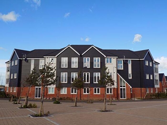 2 Bedroom Flat For Sale In Castle Drive, Margate, Margate, CT9