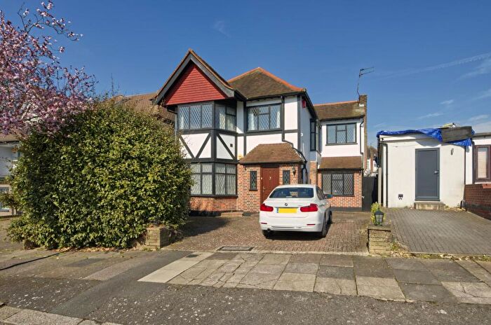 5 Bedroom Detached House For Sale In Vaughan Avenue, Hendon, London, NW4