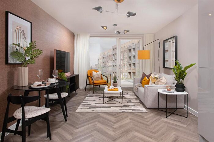 1 Bedroom Apartment For Sale In Montem Lane, Slough, SL1