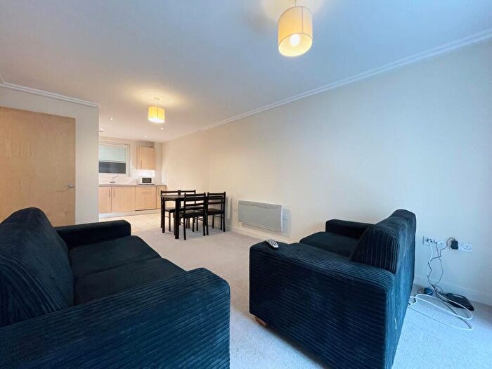 2 Bedroom Flat To Rent In Horsted Court -, P12