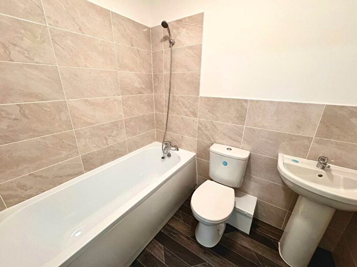 3 Bedroom Semi-Detached House For Sale In Wingate Close, Burnley, BB12