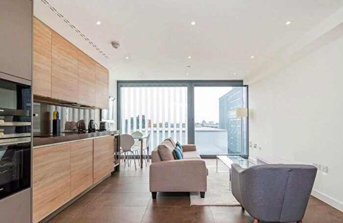 1 Bedroom Apartment To Rent In Chronicle Tower, B City Road, London, EC1V