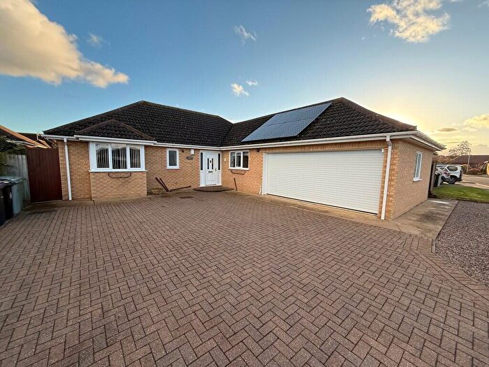 3 Bedroom Detached Bungalow For Sale In Mountbatten Way, Bourne, PE10