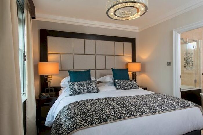 2 Bedroom Flat To Rent In Stanhope Gardens, London, SW7