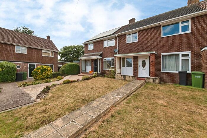 3 Bedroom Terraced House For Sale In Tor Close, Exeter, EX4
