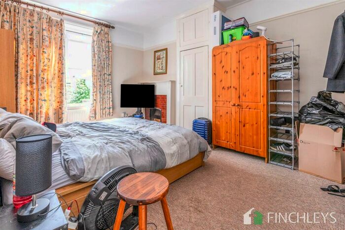 2 Bedroom Flat To Rent In Ballards Lane, Finchley Central, N3