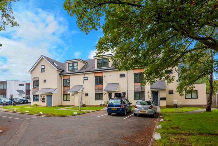 1 Bedroom Apartment To Rent In Applewood Close, Firs Close, Caterham, CR3