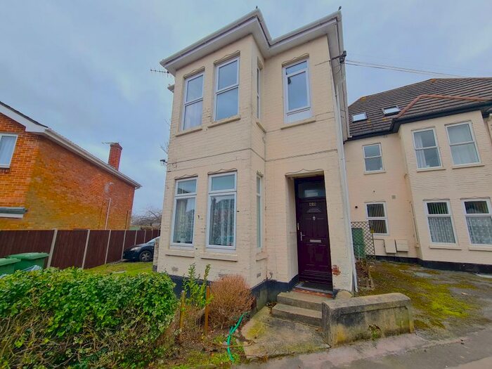 1 Bedroom Ground Flat To Rent In West Road, Woolston, SO19