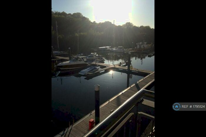 3 Bedroom Flat To Rent In Victoria Wharf, Cardiff, CF11