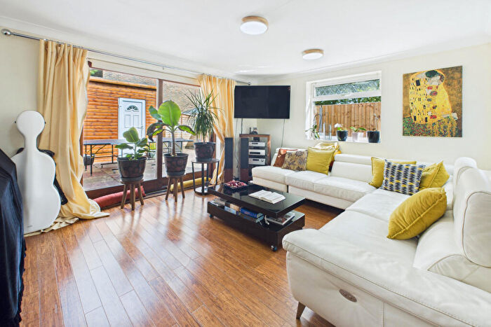 4 Bedroom Terraced House For Sale In Broadfield Road, Hemel Hempstead, HP2