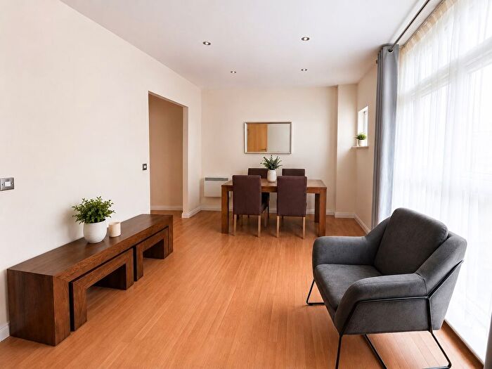 2 Bedroom Flat To Rent In Curzon Place, Gateshead, NE8