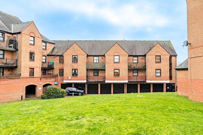 1 Bedroom Flat To Rent In Chelmsford Road, Dunmow, Essex, CM6