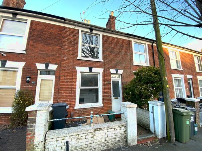 3 Bedroom Terraced House To Rent In Victoria Road, Cowes, PO31