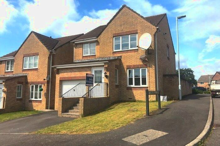 3 Bedroom Property To Rent In Meadow Rise, Swansea SA1