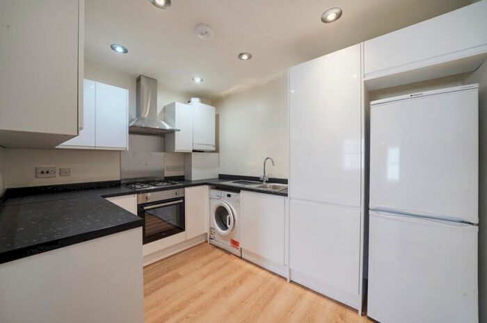 1 Bedroom Flat To Rent In Hercules Place, Holloway, N7