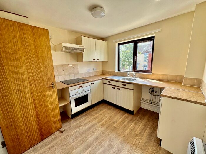 1 Bedroom Flat To Rent In Robin Hood Road, Skegness, PE25