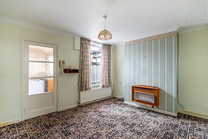 2 Bedroom Terraced House For Sale In Carrington Avenue, York, YO26