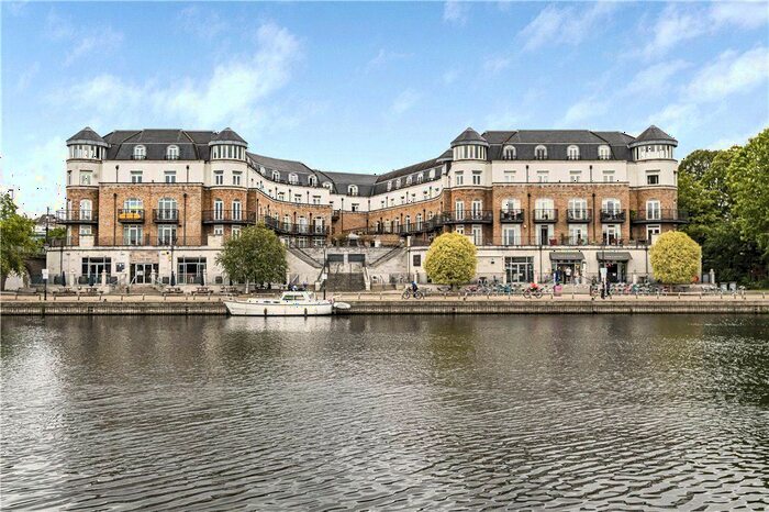 2 Bedroom Flat To Rent In Clarence Street, Staines-Upon-Thames, Surrey, TW18