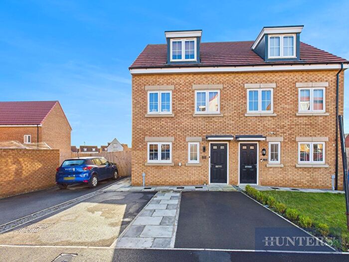 3 Bedroom Semi Detached House For Sale In Maximus Way, Eastfield, Scarborough, YO11