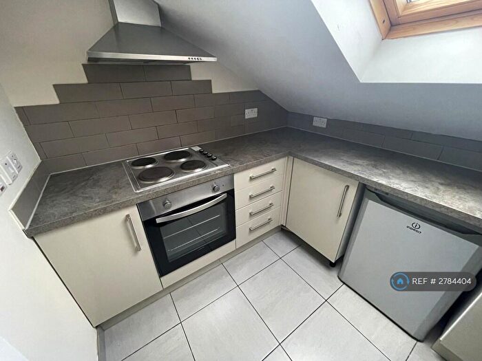 1 Bedroom Flat To Rent In High St, Barnet, EN5