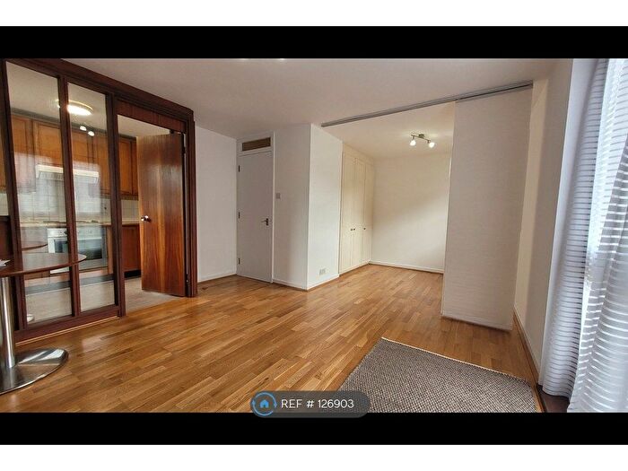 1 Bedroom Studio To Rent In Wellington Court, London, W12