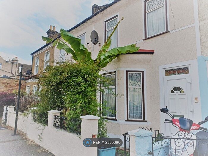 4 Bedroom Terraced House To Rent In Donald Road, Croydon, CR0