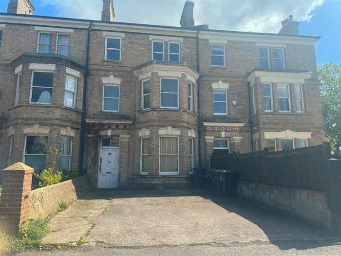1 Bedroom Flat To Rent In Rock Park Terrace, Barnstaple, EX32