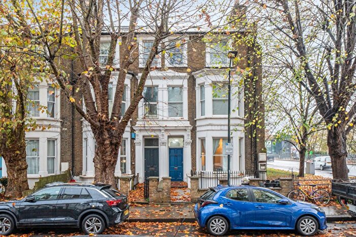 2 Bedroom Flat For Sale In Weltje Road, London, W6