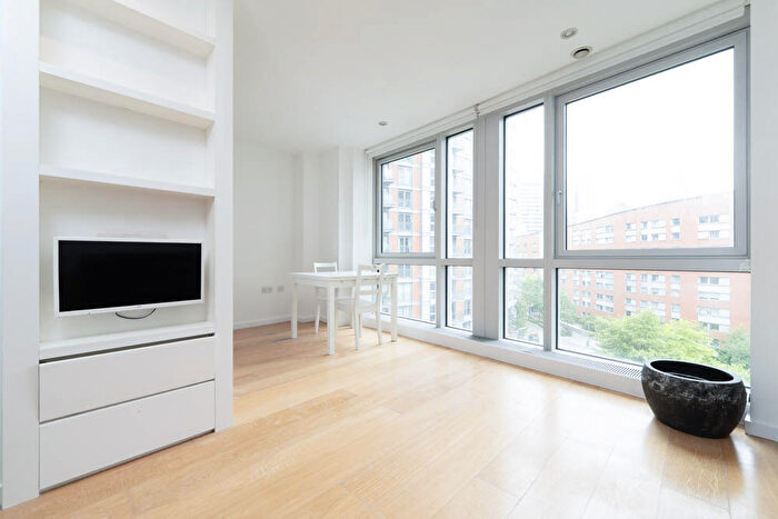 Studio To Rent In Fairmont Avenue, London, E14